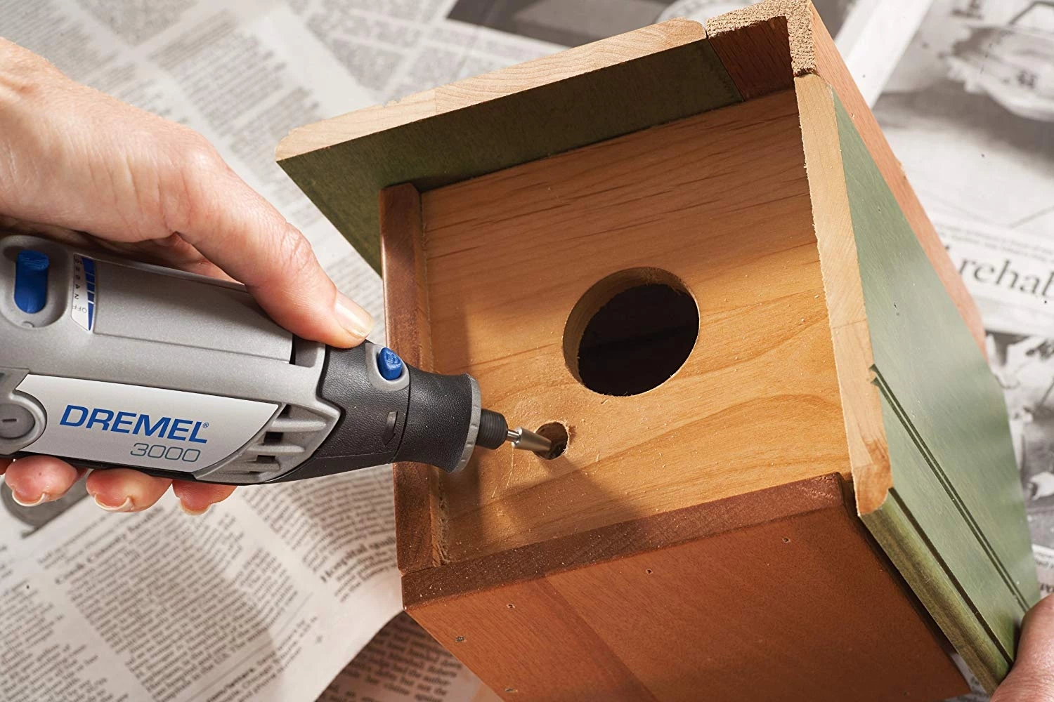 Dremel 3000-1/24 Variable Speed Rotary Tool and Accessory Kit 4 Dremel 3000-1/24 Variable Speed Rotary Tool and Accessory Kit - Image 2