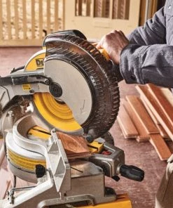 DeWALT 10" (254m) Compound Miter Saw -Tools Sales dws713 3